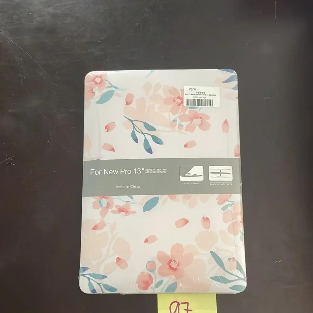 MacBook New Pro 13” pink floral shell case